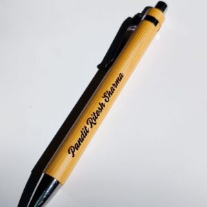 Wooden Pen: Personalized Writing Elegance