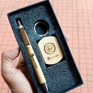 Executive Wooden Duo Set: Pen & Keychain